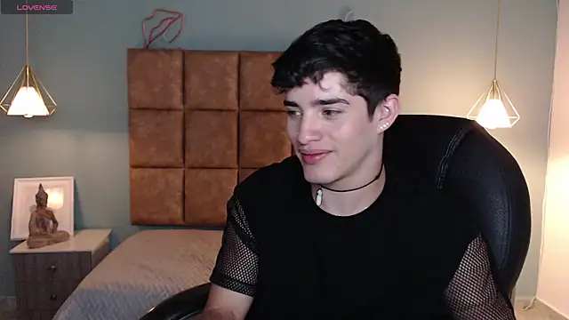 AlejooTwink online show from February 2025 12:32:01 AM