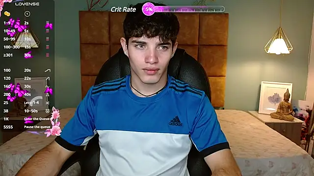 AlejooTwink online show from March 2025 06:11:01 PM