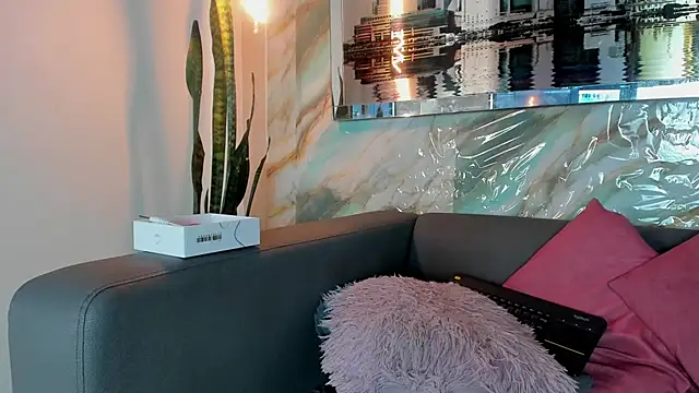 Snapshot of Layla_707 chatting on March 2025 10:56:01 PM Layla 707 online show from March 2025 10:56:01 PM