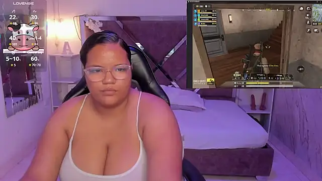 MhiaRey online show from November 2025 01:22:02 PM