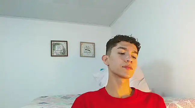 Noah tyler  online show from December 2024 07:07:02 PM