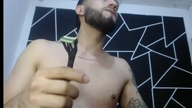 maxXximo777 online show from January 2025 11:43:01 PM