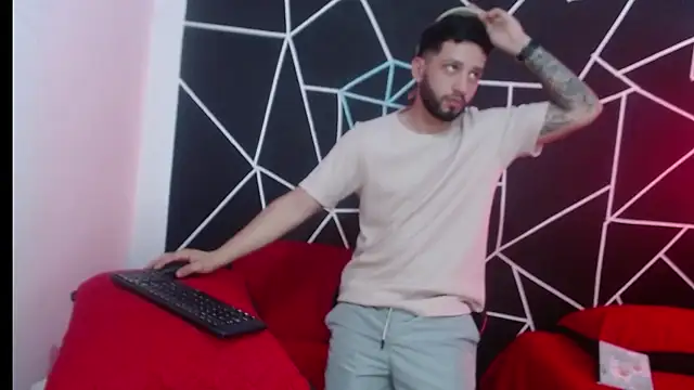 maxXximo777 online show from January 2025 05:06:01 PM