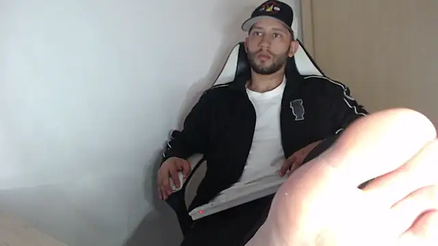 maxXximo777 online show from February 2025 02:40:01 AM