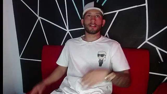 maxXximo777 online show from February 2025 04:35:01 PM