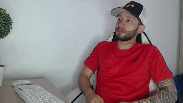 maxXximo777 online show from February 2025 03:35:01 PM