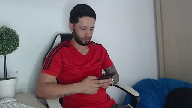 maxXximo777 online show from February 2025 02:49:01 PM