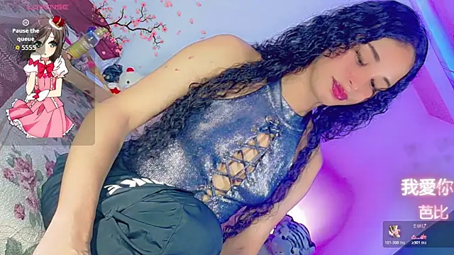 Snapshot of barbiedolls_x chatting on June 2026 04:32:02 AM barbiedolls x online show from June 2026 04:32:02 AM