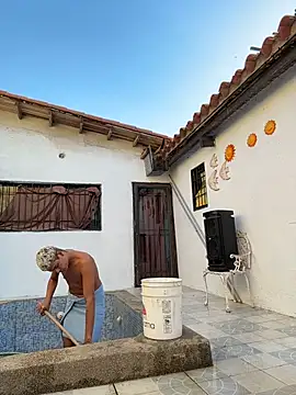 Snapshot of Leo_bunny_hot chatting on October 2025 09:16:01 PM Leo bunny hot online show from October 2025 09:16:01 PM