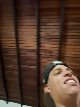 Snapshot of Leo_bunny_hot chatting on December 2025 08:58:02 PM Leo bunny hot online show from December 2025 08:58:02 PM