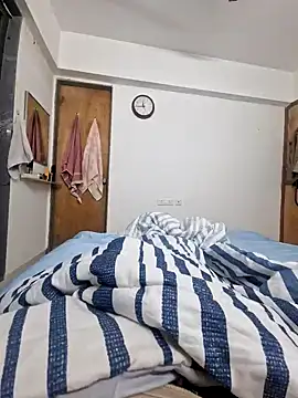 Snapshot of vivanpraj999 chatting on February 2025 05:53:02 PM vivanpraj999 online show from February 2025 05:53:02 PM