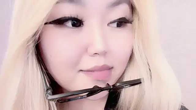 amelia sunlight online show from February 2025 03:32:01 AM