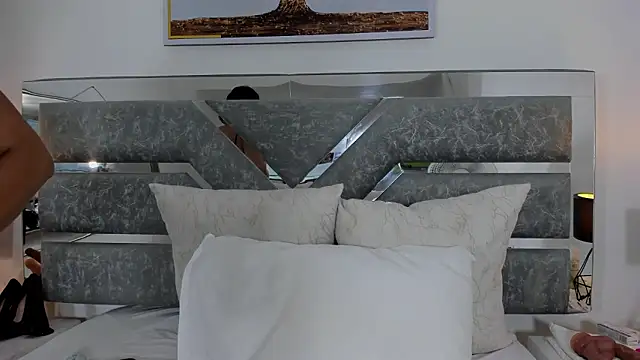 Snapshot of Slut_Milf_ chatting on February 2026 08:02:01 PM Slut Milf online show from February 2026 08:02:01 PM