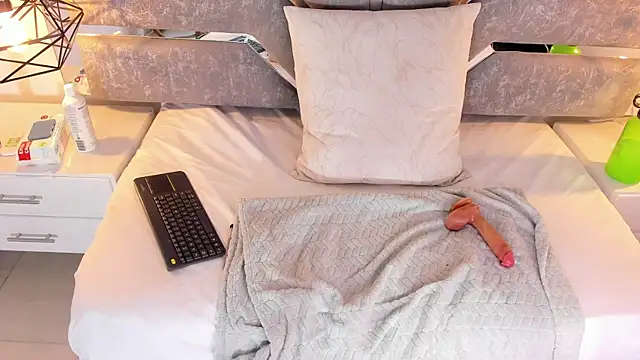 Slut Milf  online show from June 2026 05:36:02 PM