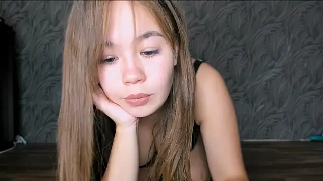 Snapshot of Sara_Kox chatting on October 2025 02:02:01 PM Sara Kox online show from October 2025 02:02:01 PM
