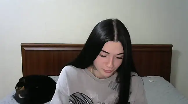 Liana diva online show from February 2025 07:46:01 PM