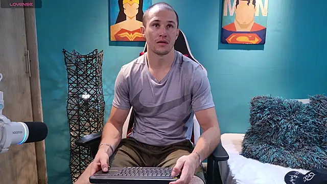 Snapshot of AxelFairchaild chatting on January 2025 01:35:01 PM AxelFairchaild online show from January 2025 01:35:01 PM