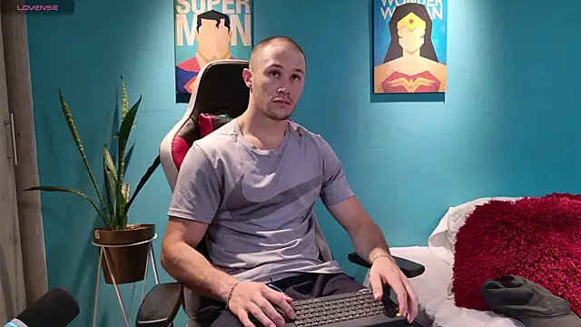 Snapshot of AxelFairchaild chatting on February 2025 01:38:01 PM AxelFairchaild online show from February 2025 01:38:01 PM