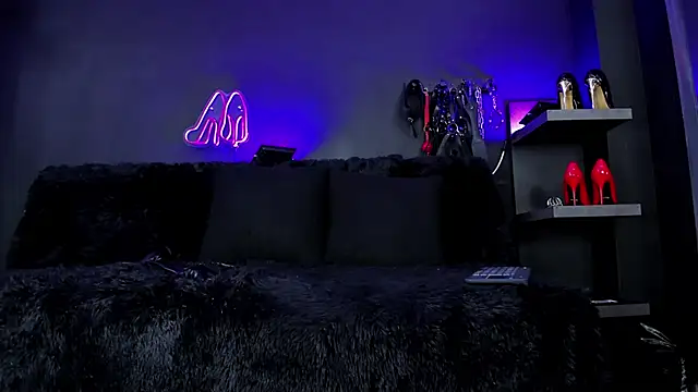 DelaneyStone online show from November 2025 12:21:01 AM