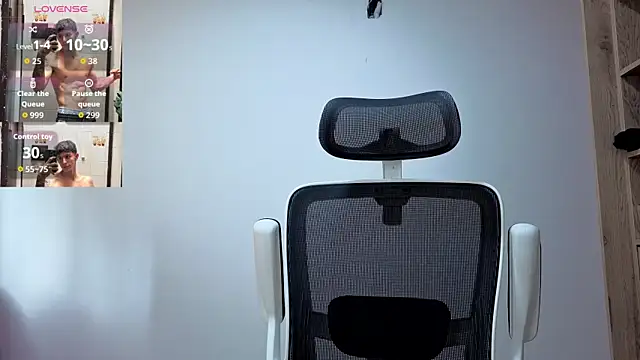 Cristopher23  online show from November 2025 11:54:02 AM