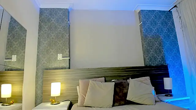 Mistyca online show from October 2025 10:26:01 AM