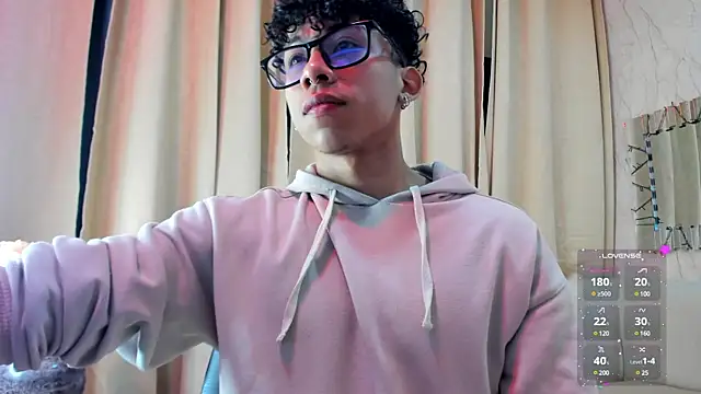 AkazaBoy  online show from January 2025 04:16:02 AM