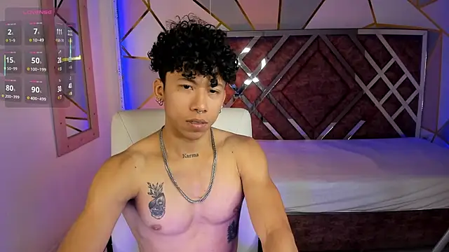 AkazaBoy  online show from February 2025 04:27:01 AM