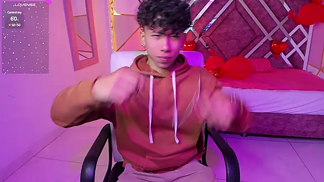 AkazaBoy  online show from February 2025 04:01:01 AM