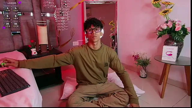 AkazaBoy  online show from February 2025 02:06:01 AM