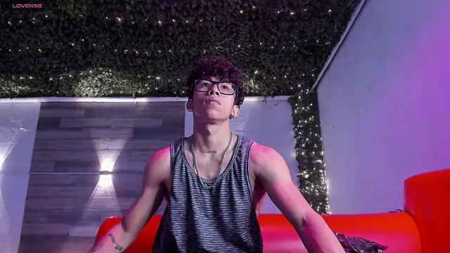 AkazaBoy  online show from March 2025 04:35:01 AM