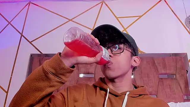 AkazaBoy  online show from April 2026 04:51:01 AM