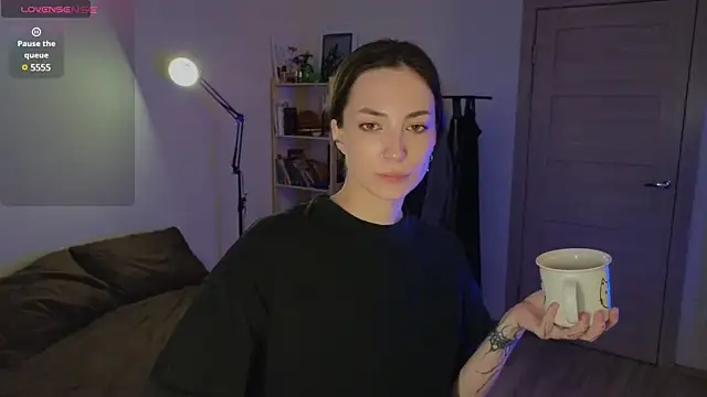 Snapshot of Space_X_Roxy_ chatting on December 2024 07:38:02 PM Space X Roxy online show from December 2024 07:38:02 PM