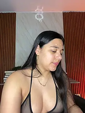 floriamANDjazmin online show from June 2026 07:06:02 PM