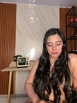 floriamANDjazmin online show from June 2026 09:13:01 PM