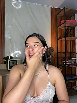 floriamANDjazmin online show from June 2026 06:51:02 PM