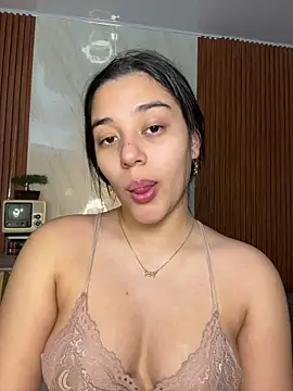 floriamANDjazmin online show from July 2026 03:00:02 AM