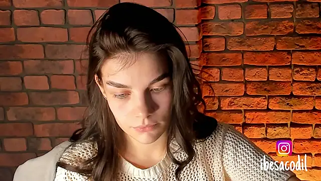 Snapshot of adriana_allien chatting on January 2025 08:37:02 PM adriana allien online show from January 2025 08:37:02 PM