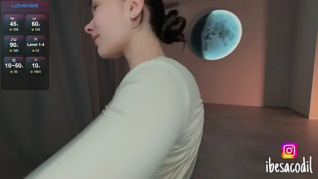 adriana allien online show from May 2026 11:44:02 PM