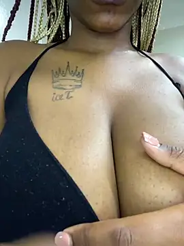 Snapshot of BeautyAuroa chatting on March 2025 04:01:01 AM BeautyAuroa online show from March 2025 04:01:01 AM