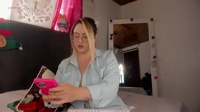 miss julietaa online show from November 2025 03:23:01 PM