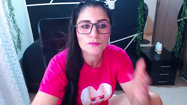 LUCY LI online show from March 2025 06:26:02 PM