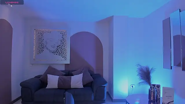 MaddisonLowe online show from February 2026 08:35:01 PM