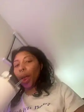 Snapshot of BaileyBaird chatting on February 2026 05:45:02 PM BaileyBaird online show from February 2026 05:45:02 PM