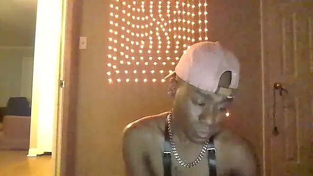 Snapshot of PETER-RABIT chatting on December 2024 11:36:02 PM PETER-RABIT online show from December 2024 11:36:02 PM