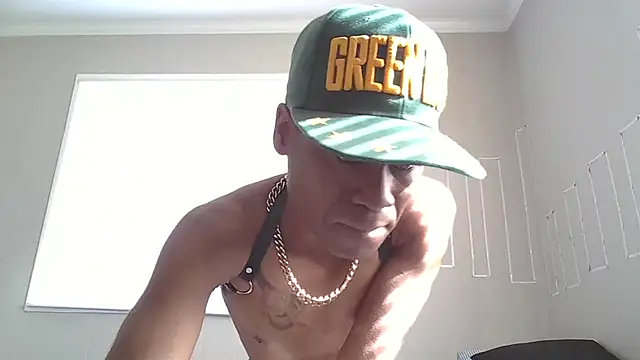 Snapshot of PETER-RABIT chatting on December 2024 05:47:02 PM PETER-RABIT online show from December 2024 05:47:02 PM