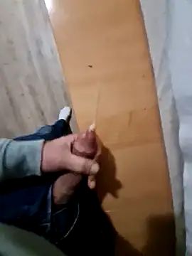 Snapshot of Cem-aus-Nrw-Krefeld chatting on January 2025 10:35:01 PM Cem-aus-Nrw-Krefeld online show from January 2025 10:35:01 PM