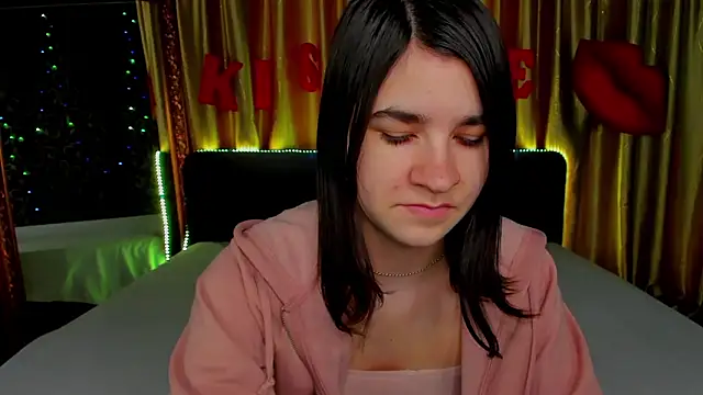  Polly Love  online show from February 2026 07:21:02 AM