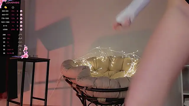 Lili Roze  online show from January 2025 12:45:01 AM