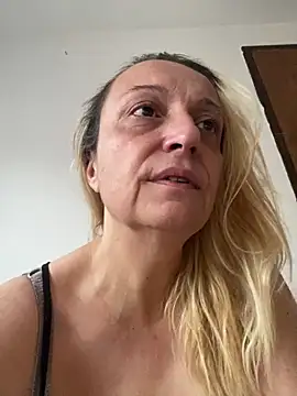 Melinastarr online show from October 2025 07:09:02 AM