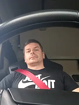 Snapshot of Dan_NFS chatting on November 2025 10:05:01 AM Dan NFS online show from November 2025 10:05:01 AM